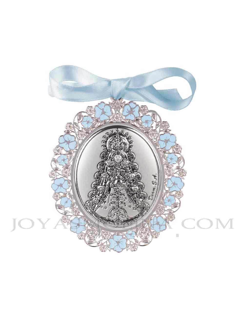 Medalla cuna Virgen del Rocío flores azules