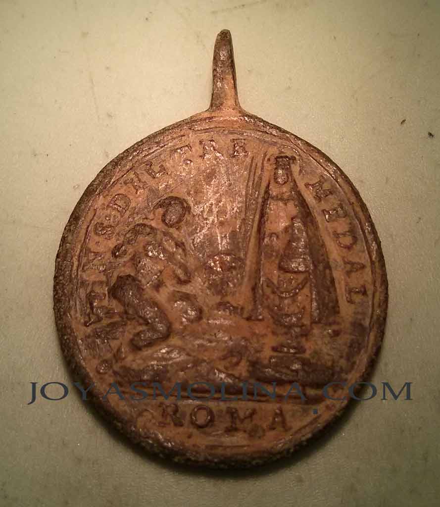 Medalla antigua Virgen